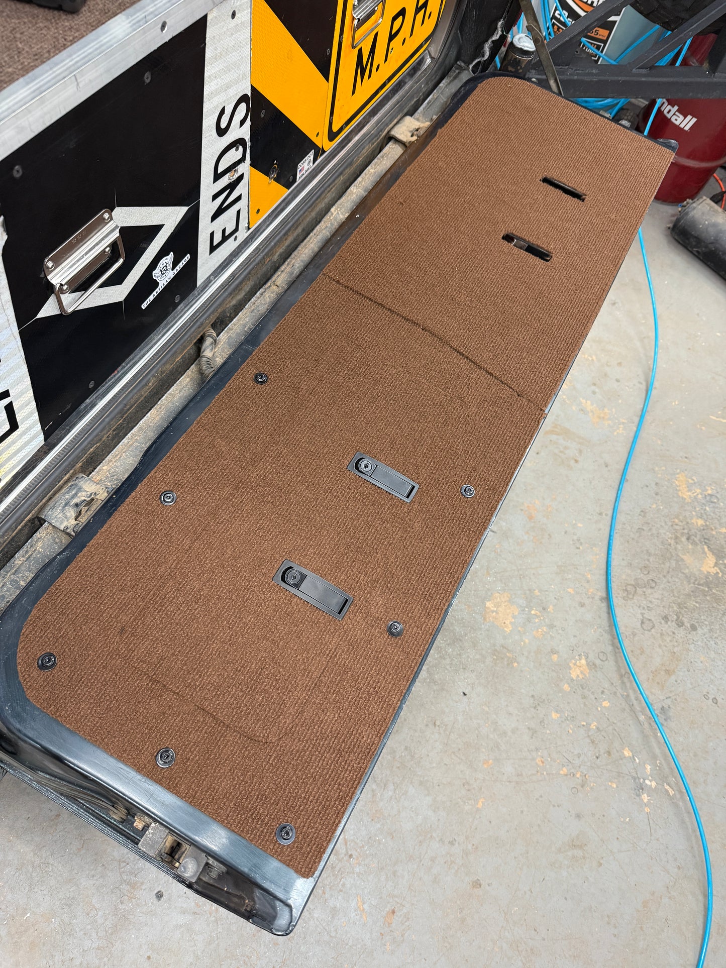 TAG 80/100 Series Tailgate Storage Kit