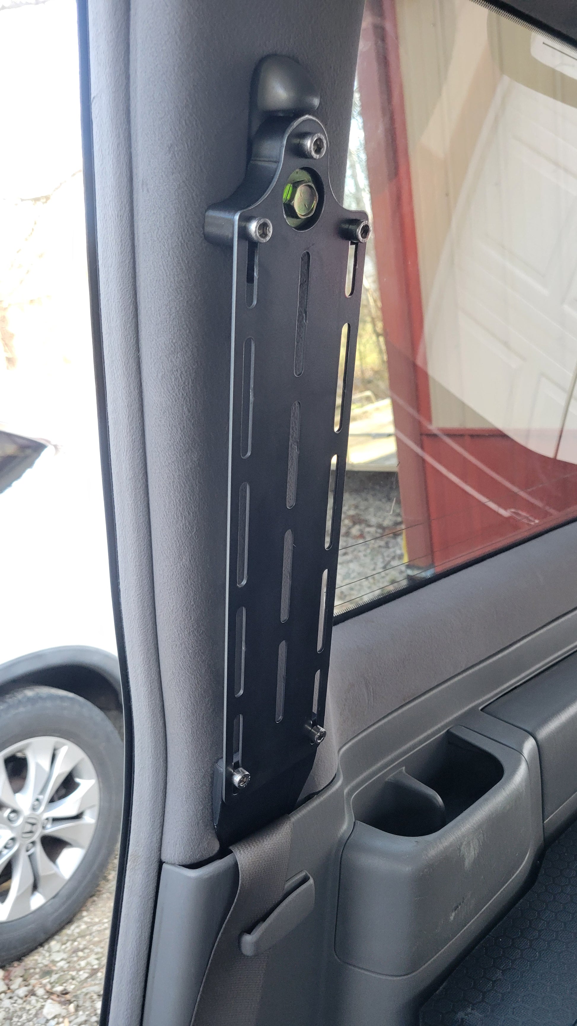 2nd row seatbelt modular panel Landcruiser LX470