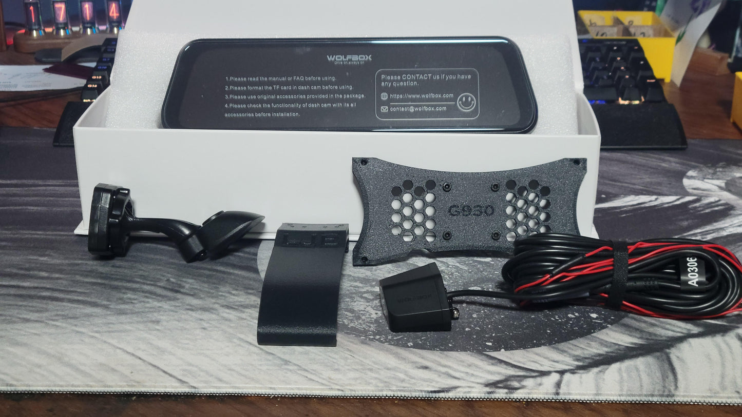 Wolfbox & Wolfbox Mounts for the 100 Series Landcruiser/LX470