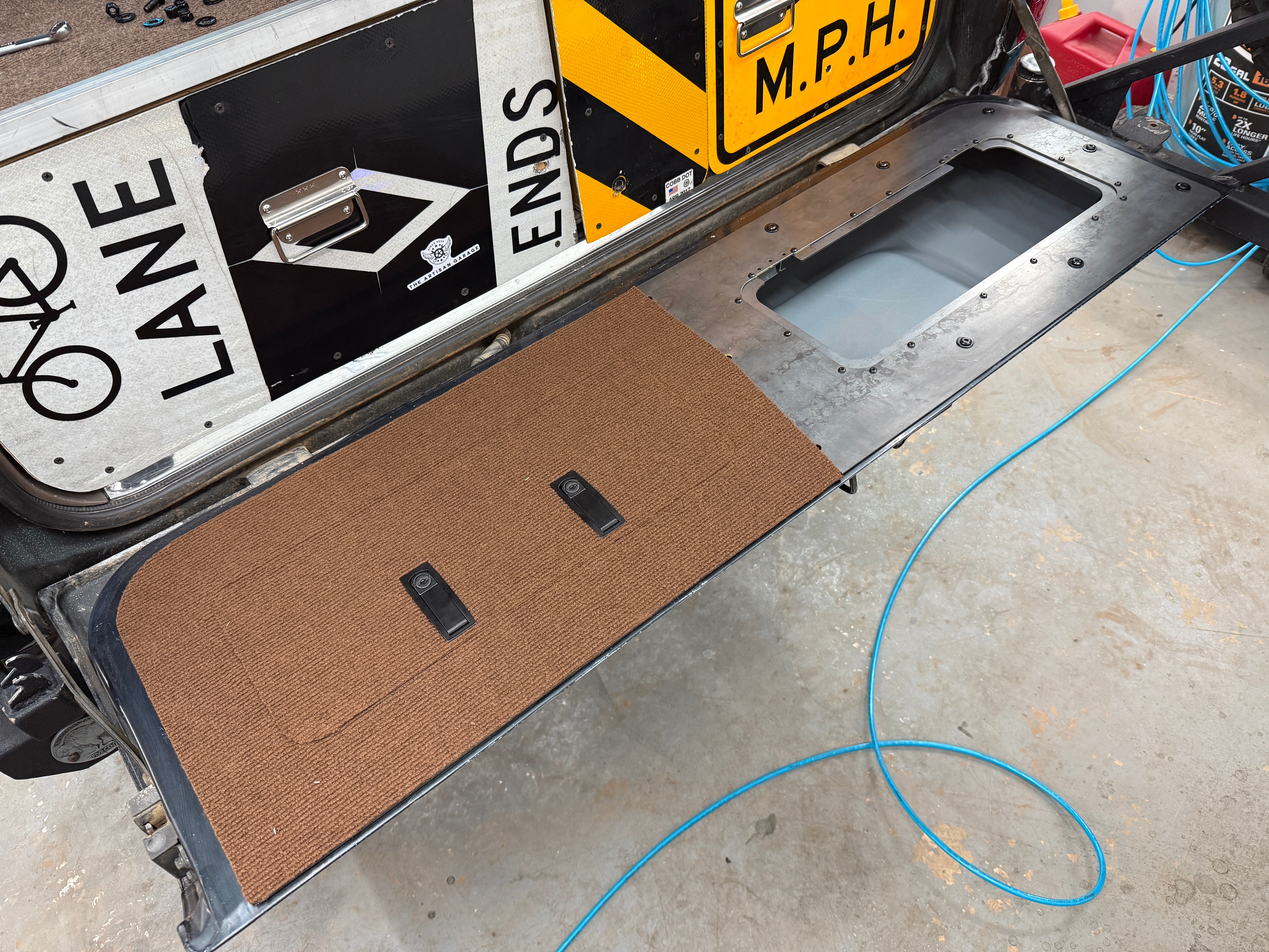 TAG 80/100 Series Tailgate Storage Kit – The Artisan Garage
