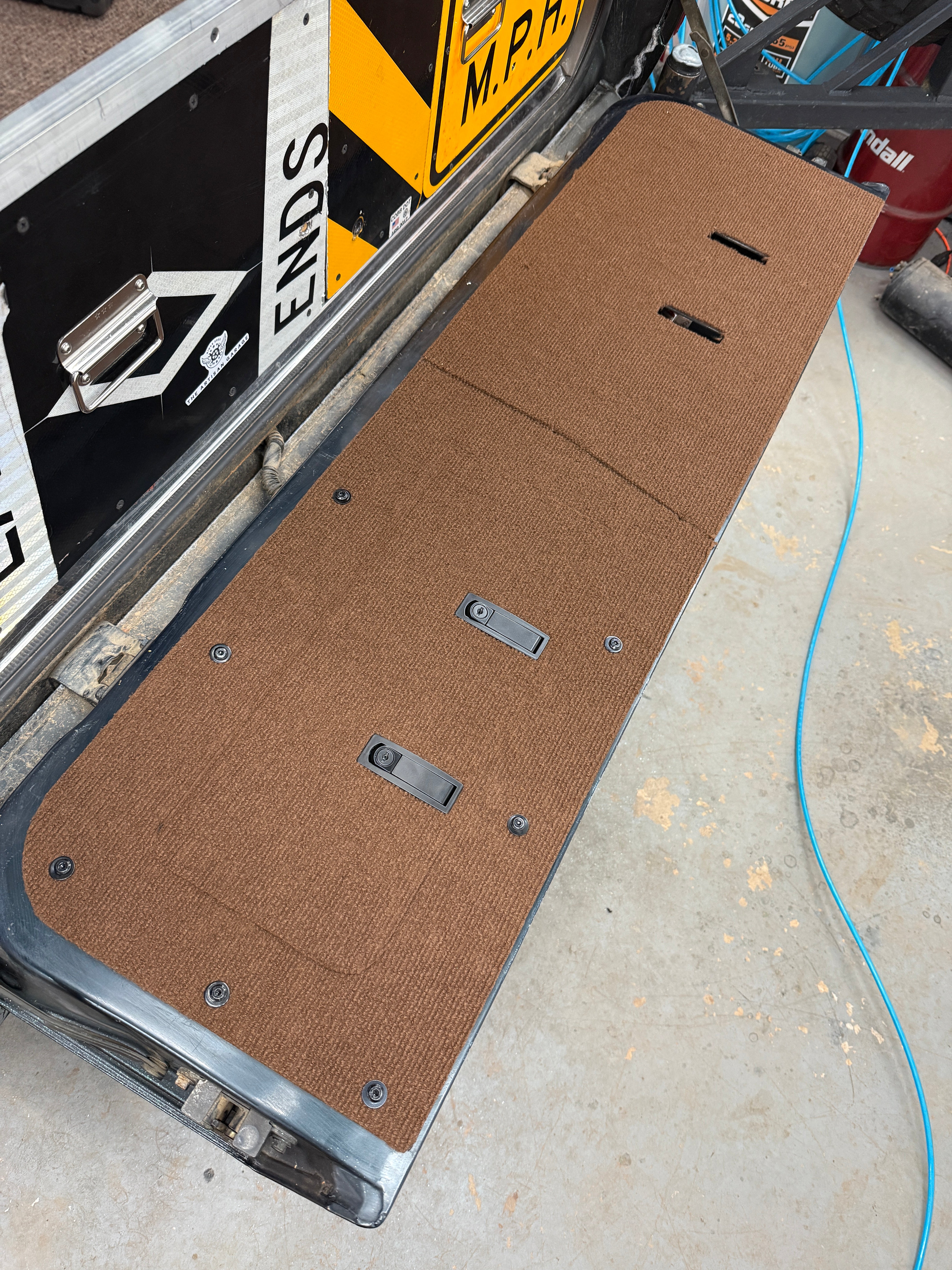 TAG 80/100 Series Tailgate Storage Kit – The Artisan Garage