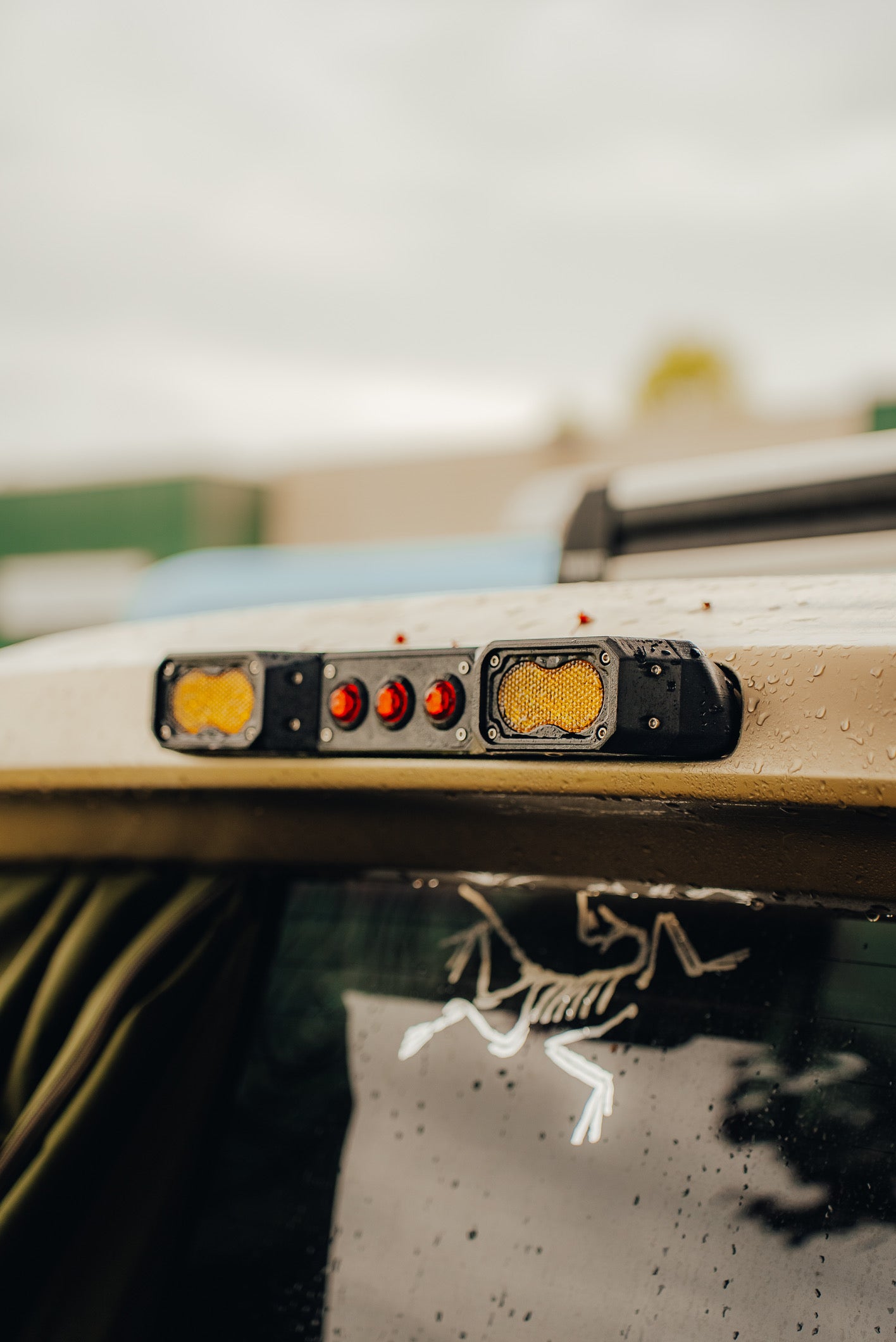 NIGHTHAWK: 4th Gen 4Runner Chase Light & Wolfbox Camera Mount | 2003-2009