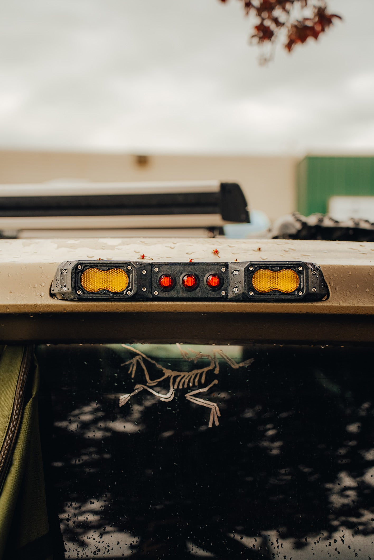 NIGHTHAWK: 4th Gen 4Runner Chase Light & Wolfbox Camera Mount | 2003-2009